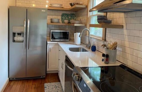 Baiting Hollow Cottage | Sunset Beach House:Amazing views,Secluded,Private Beach Cottage!