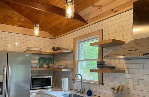 Baiting Hollow Cottage | Sunset Beach House:Amazing views,Secluded,Private Beach Cottage!