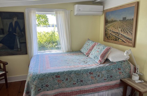 Sag Harbor Bed & Breakfast | sunset bikes and kayaks in the village