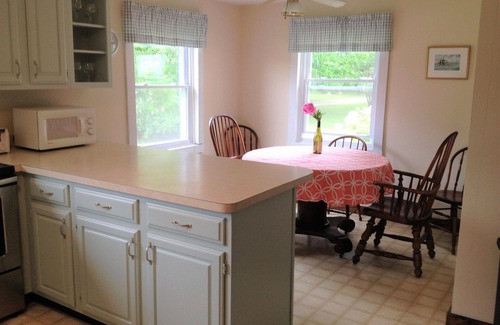 Charlestown House | SUNSET BREEZE- BEACH HOME Family friendly, welcoming cottage - clean & bright!