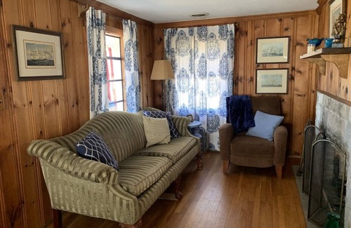 Charlestown House | SUNSET BREEZE- BEACH HOME Family friendly, welcoming cottage - clean & bright!