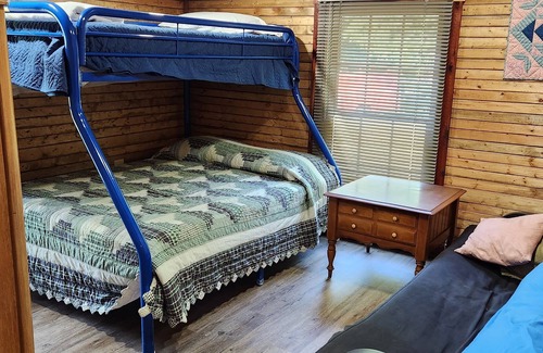 Eddyville Cabin | Sunset Cabin on Lake Barkley