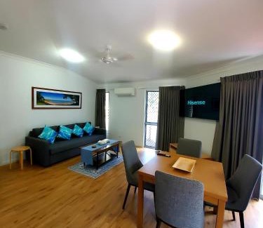 Seventeen Seventy Apartment | Sunset Cabins 1770