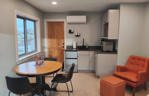 Whitewater Apartment | Sunset Casita at Mother's Buttress, Walking distance to Mother's Buttress Climbing Wall