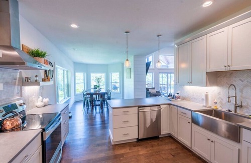 Buckingham Estates House | Sunset Chateau- In Libbys Cove, 7 Bedroom