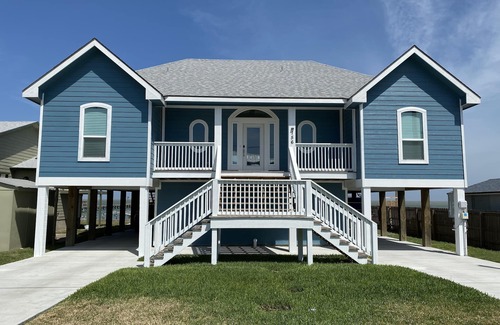 Rockport House | Sunset Cove-4 BR, 2 1/2 BA Waterfront Home. Sleeps 12-Private pier!