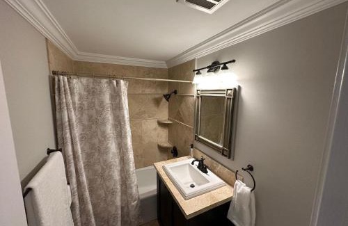 Moss Bay House | Sunset East 305