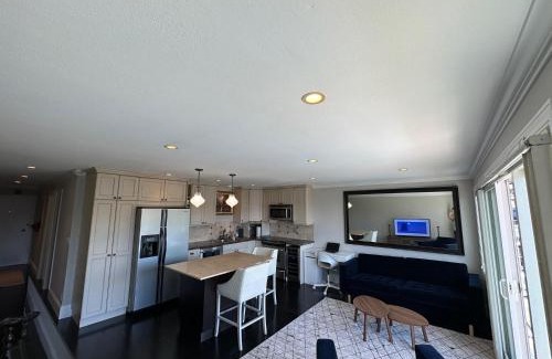 Moss Bay House | Sunset East 305