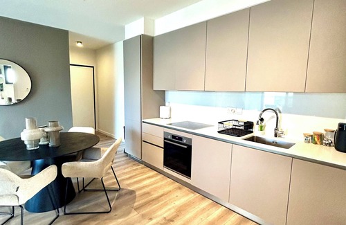 Vasa Koilaniou Apartment | Sunset Gardens: Where Every Stay feels like a Holiday/1-Bedroom Apartment