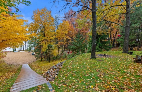Nekoosa House | Sunset Getaway Waterfront Home 3 BR 2 Bath on Lake Arrowhead