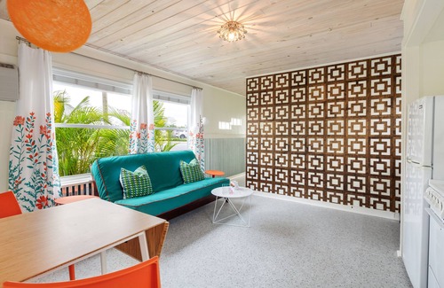 Sunset Beach Hotel | Sunset Inn & Cottages