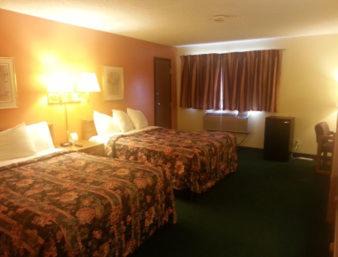 Highlands Hotel | Sunset Inn & Suites
