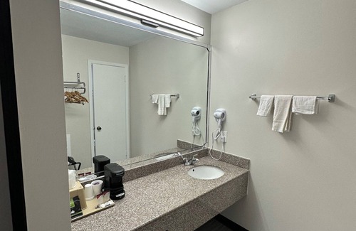 Brady Hotel | Sunset Inn