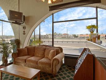 East Side Costa Mesa Hotel | Sunset Inn