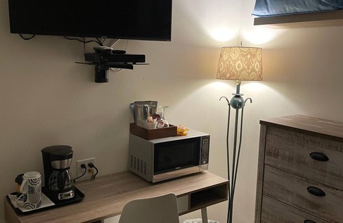 Cache Creek Hotel | Sunset Motel
