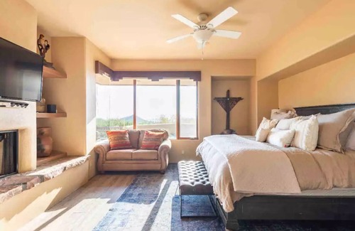 Carefree Rolling Hills Cottage | SUNSET+MOUNTAINS+ Pool + SPA!!! Desert Mountain