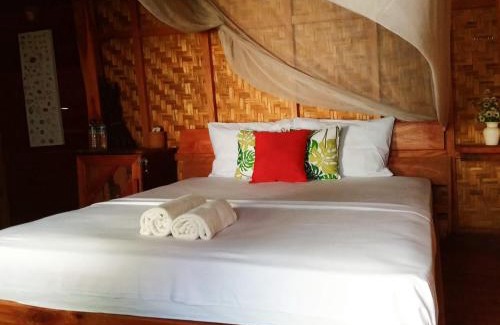 Moyo House | Sunset Moyo Bungalows