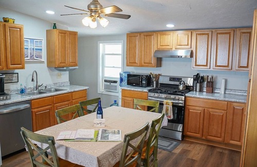 Town of Ledyard Cottage | Sunset Paradise Cottage