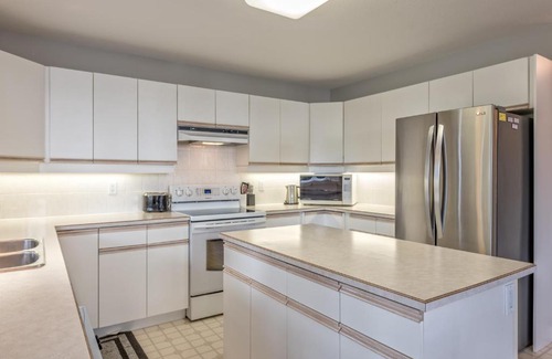 Silver Star Mountain House | Sunset Peak