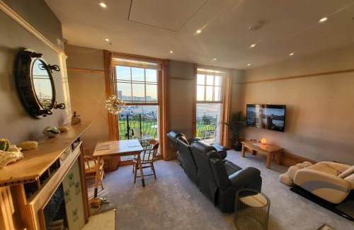 Margate Apartment | Sunset Point Apts - Aqua Therapy Suite