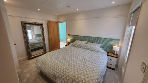 Margate Old Town Apartment | Sunset Point Apts - North Shore Suite