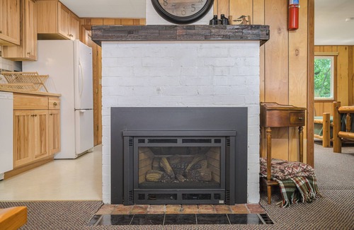 Rumely Cottage | Sunset Point Lake Cottage, Sauna + Aquapark Access