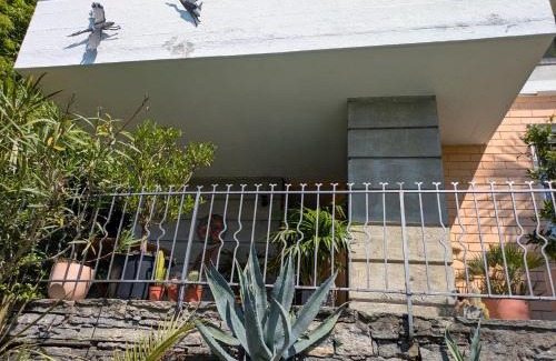 Orselina Apartment | Sunset Pool Escape