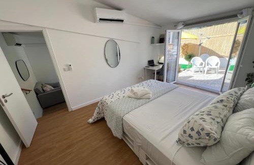 Palhais Villa | Sunset Pool Villa In Lisbon