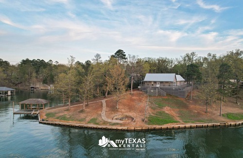 Dogwood House | Sunset Retreat on Lake Bob Sandlin