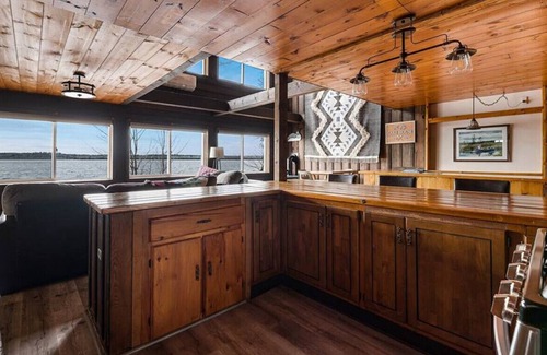 Costigan House | Sunset Retreat on Pushaw Lake | No Cleaning Fees!