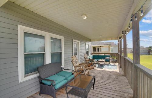 Terramar Beach House | Sunset Retreat