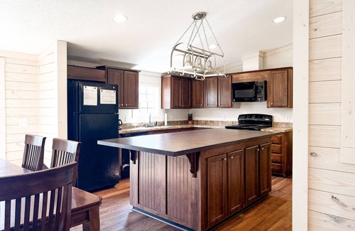 Cobden House | Sunset Ridge - Cabin 4