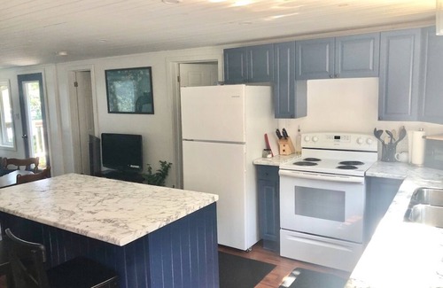 Minden Hills Cottage | Sunset Ridge on East Moore Lake