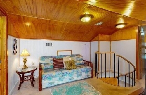 Royal Lagoons House | Sunset Sanctuary- Bay Dock/Hot Tub/.5mi to Beach