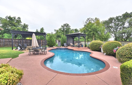 Tulsa House | Sunset Scape in beautiful Tulsa