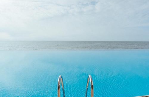 Kobuleti Apartment | Sunset sea view at Bamboo Beach