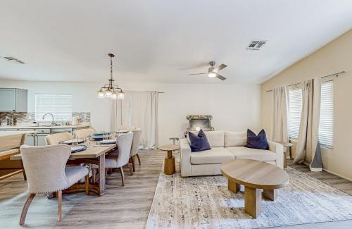 Canyon Ridge West House | Sunset Serenity
