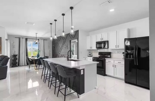 Zephyrhills West House | Sunset Serenity
