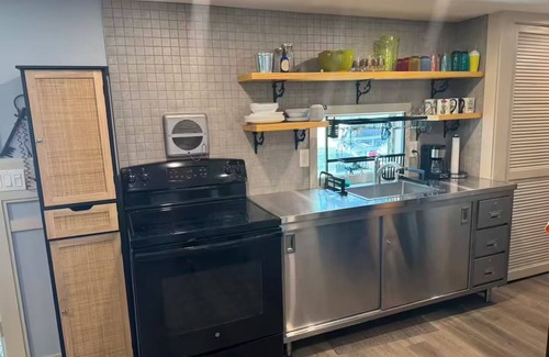 Weeki Wachee Gardens House | Sunset Shanty in Weeki Wachee Fl with full RV hookup.