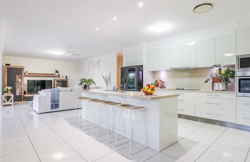 Agnes Water House | SUNSET SHORES - Holiday home with pool