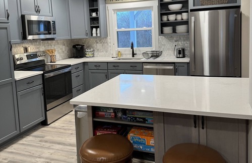 Westbrook Center House | Sunset Skies: walk to Water's Edge, 2 homes in 1, pet-friendly, fully redone!