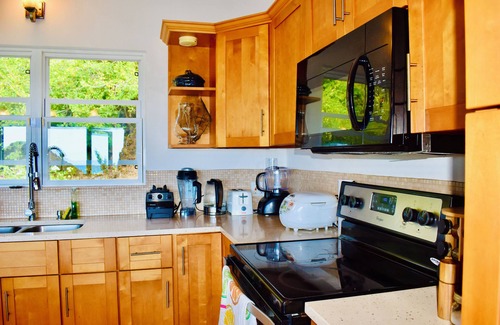 Jennings Apartment | Sunset Sol - Breathtaking Views Near the Beach