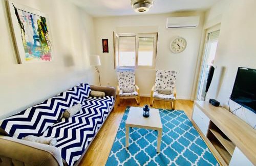 Bar Apartment | Sunset Suite with garage
