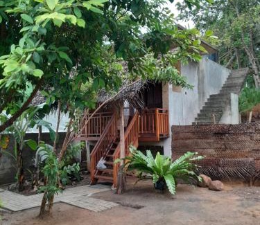 Tangalle Ski Chalet | Sunset view cabana