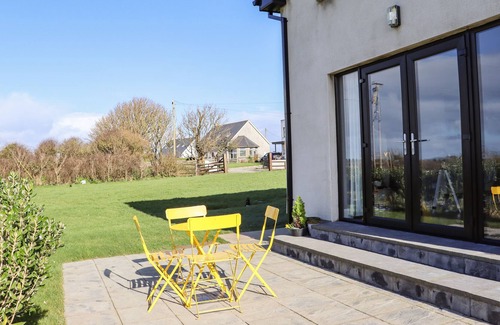 Fethard on Sea Cabin | SUNSET VIEW LODGE, pet friendly in Fethard-On-Sea, County Wexford