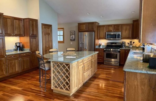 Lewiston House | Sunset View Summary: