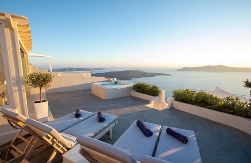 Firostefani Villa | Sunset View Villa Santorini - 3 Bedroom Villa & Private Jacuzzi
