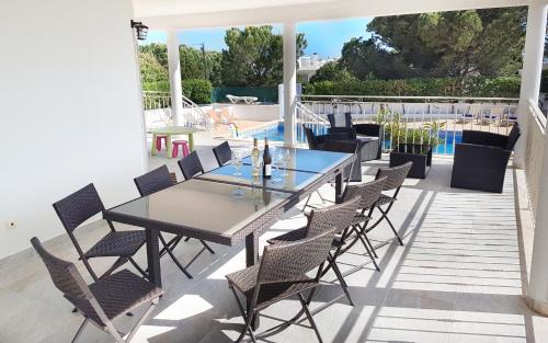 Olhos D'Agua Villa | Sunset Villa by Laranjal Rentals