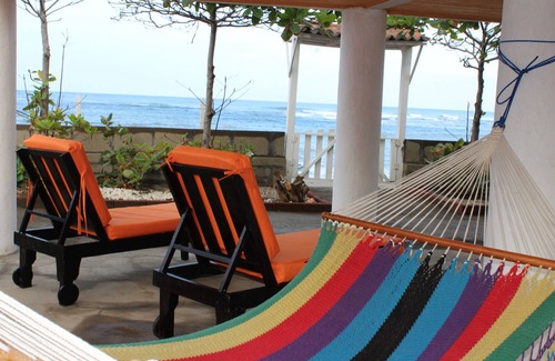 San Diego House | Sunset waves. In Front of The House Lies One of The Best Waves In Nicaragua.