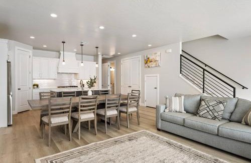 St. George House | Sunsets and Sandcastles townhouse